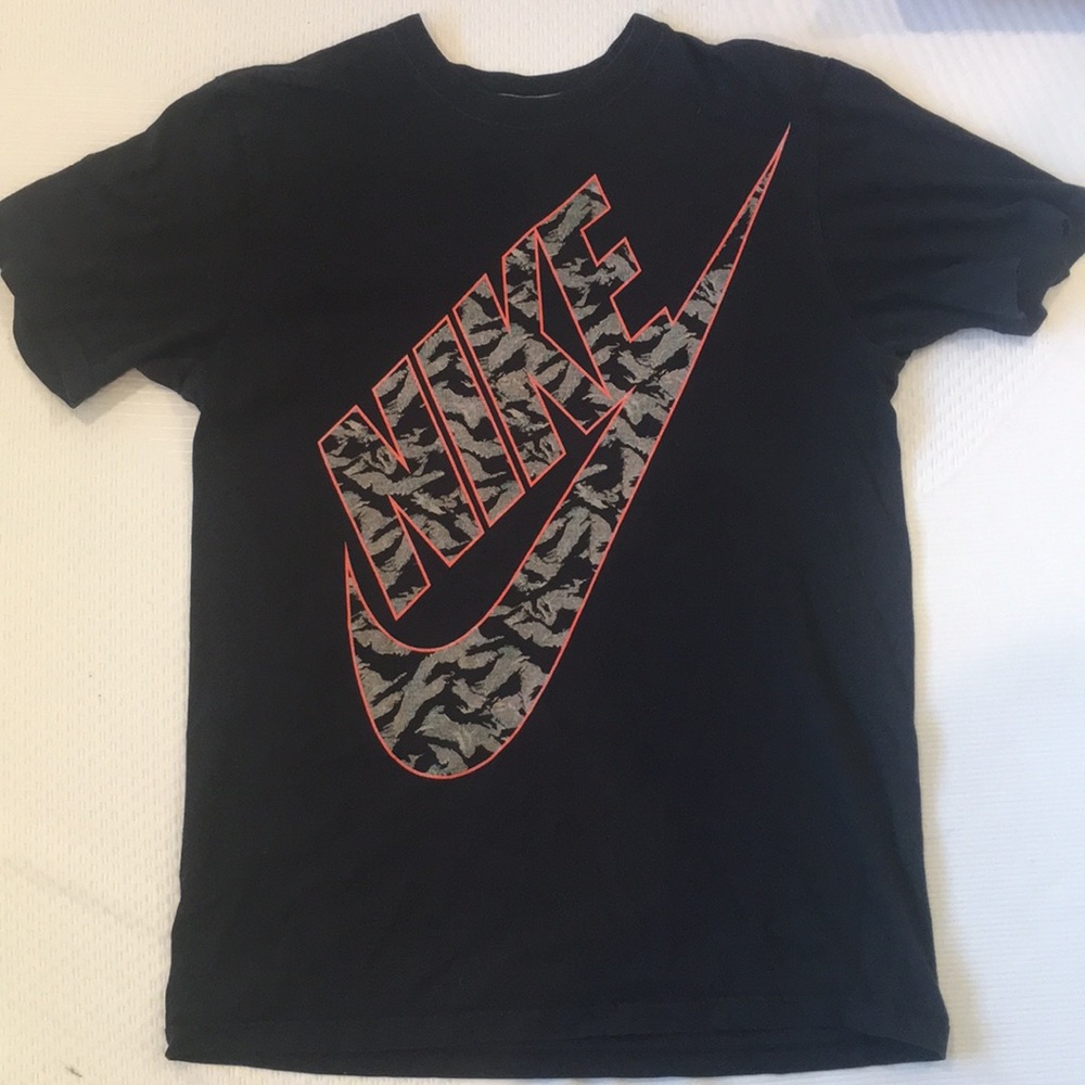 Men’s Black Nike T-shirt